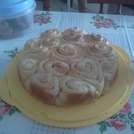 Le Rose לינה וארוחת בוקר 3*