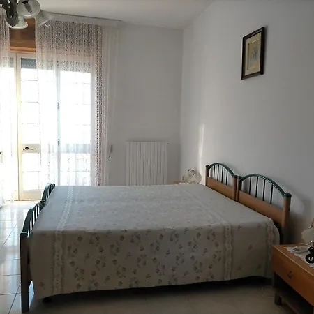 Le Rose ויניאקסטריזי