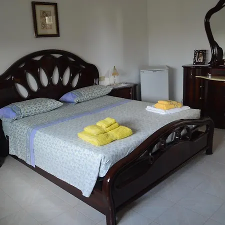 Bed & Breakfast Le Rose Vignacastrisi